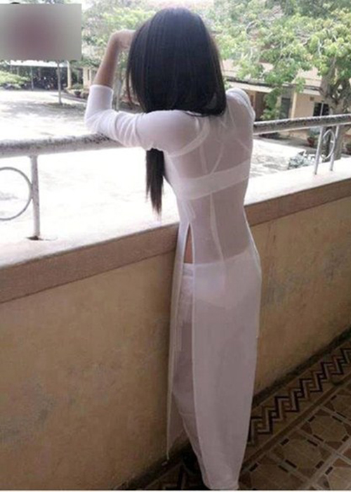 chup len nhung nu sinh lo noi y khi mac ao dai hinh anh 9